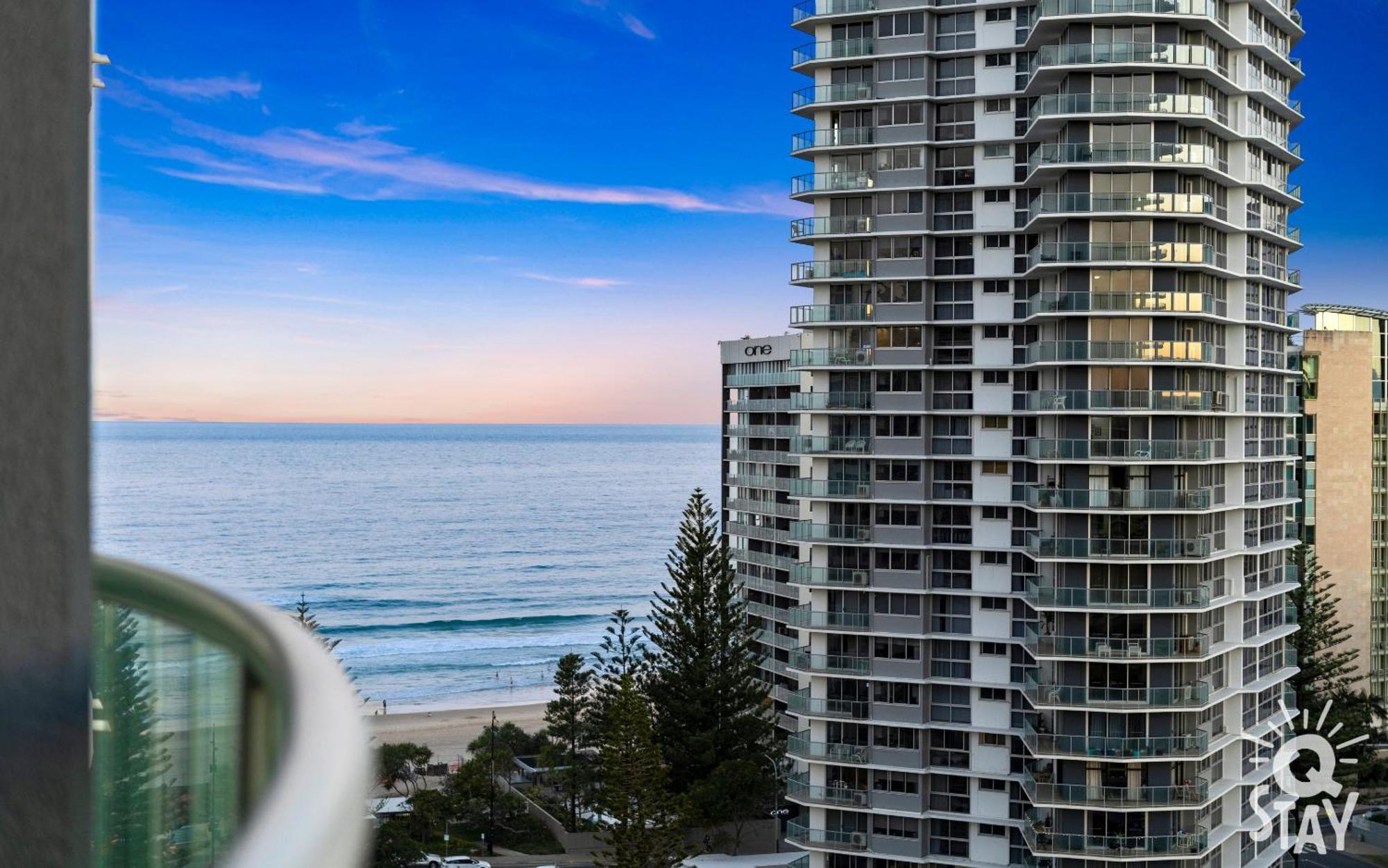 Legends Surfers Paradise Mid Week Madness Deal - Q Stay 골드코스트 외부 사진